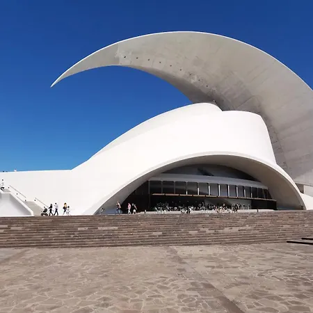 Home2book Chic Penthouse With Terrace, Cruz דירה