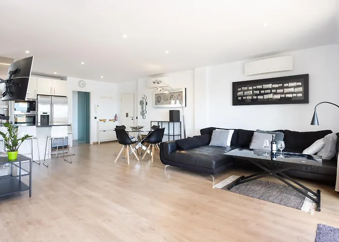 Home2book Chic Penthouse With Terrace, Cruz